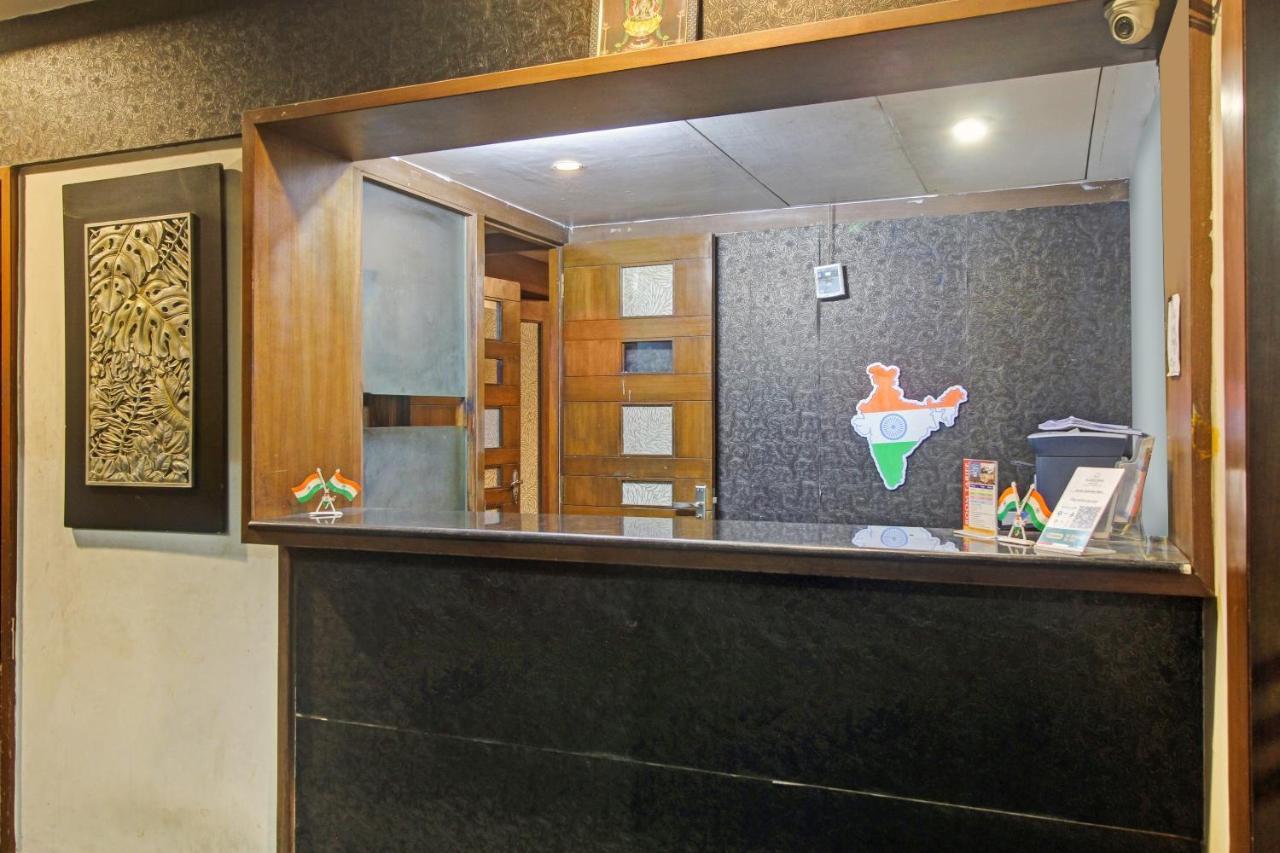 Collection O 82357 Hotel Surabhi Pride Trimulgherry Exterior foto